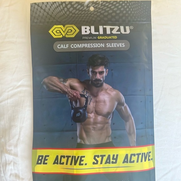 One pair of  NEW compression sleeves - Picture 4 of 6